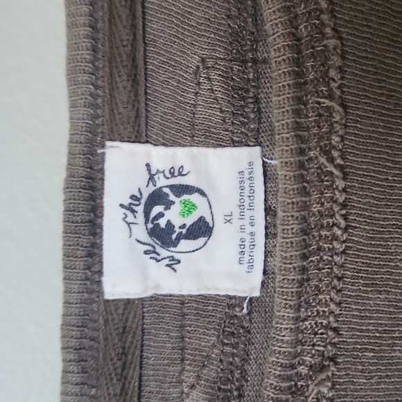 Free People distressed top XL - Picture 2 of 5